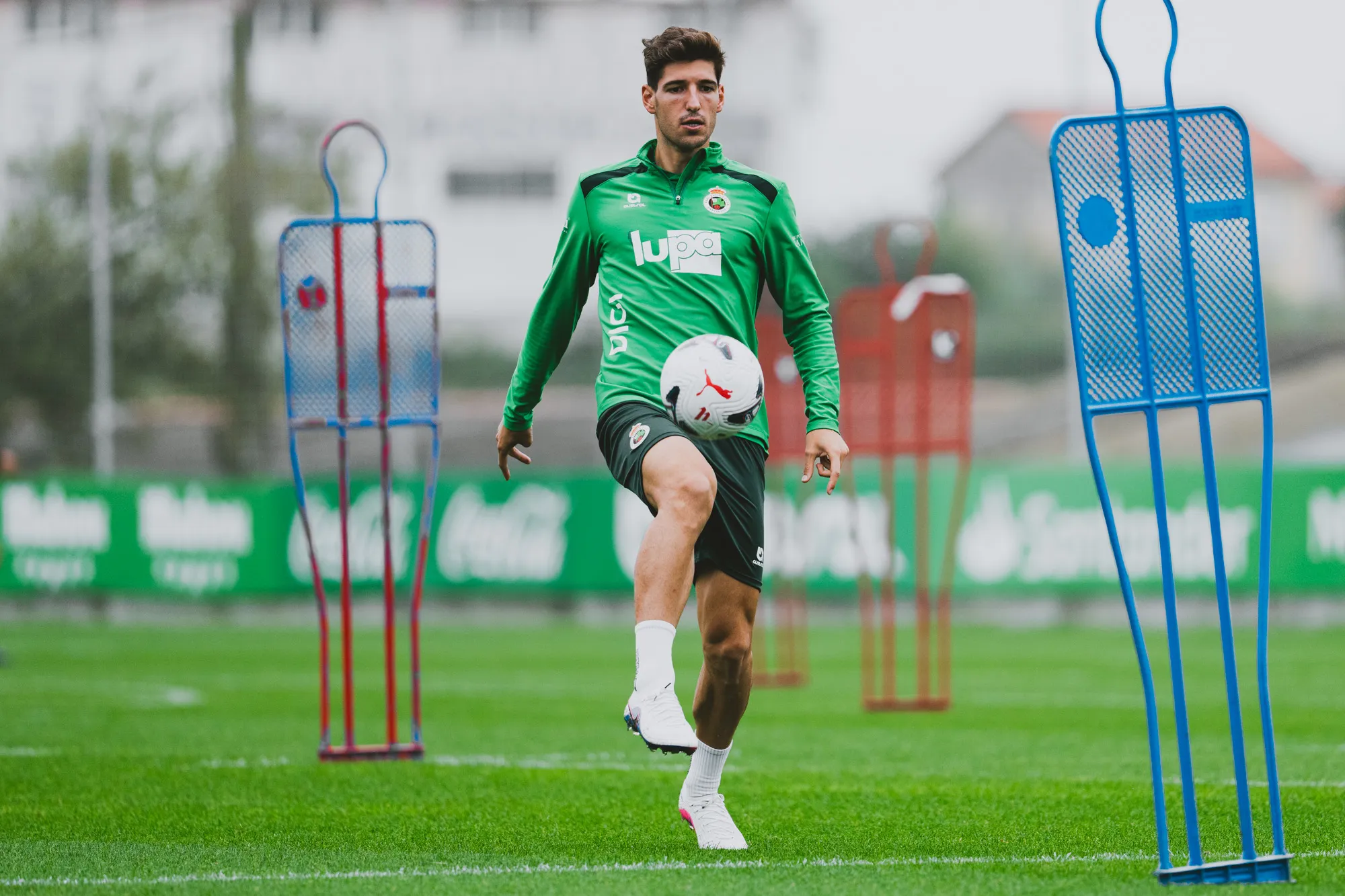 Osasuna host Racing with both teams on eight points
