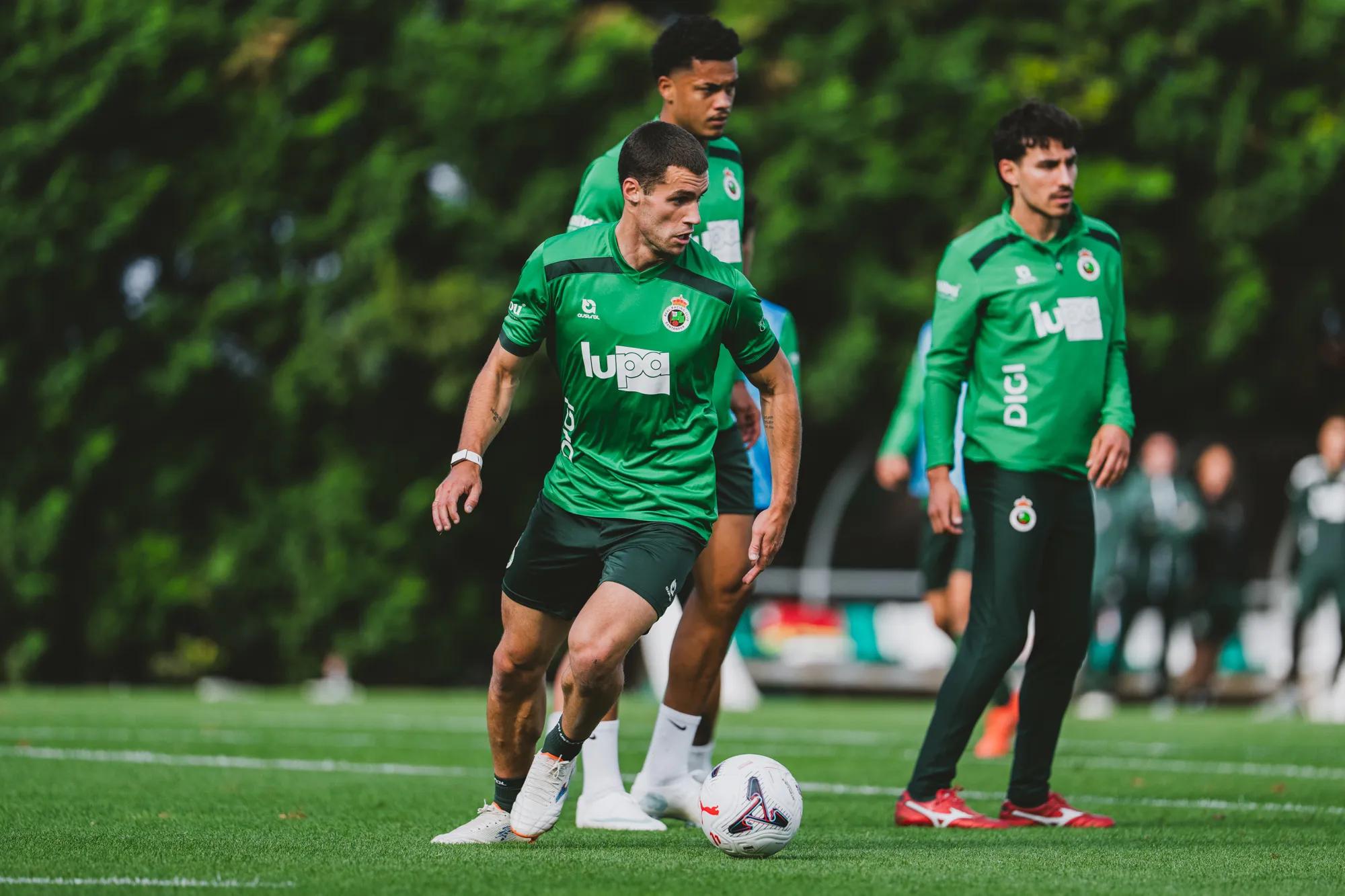 Racing and Espanyol meet with both sides seeking a first win in four